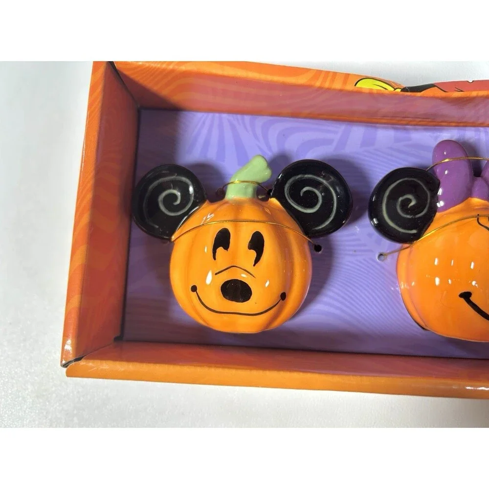 Disney Mickey Minnie Mouse Halloween Jack OLantern Ceramic Salt & Pepper Shakers
